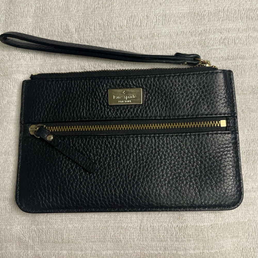 Kate Spade Wristlet Black Color Two Zips Leather.